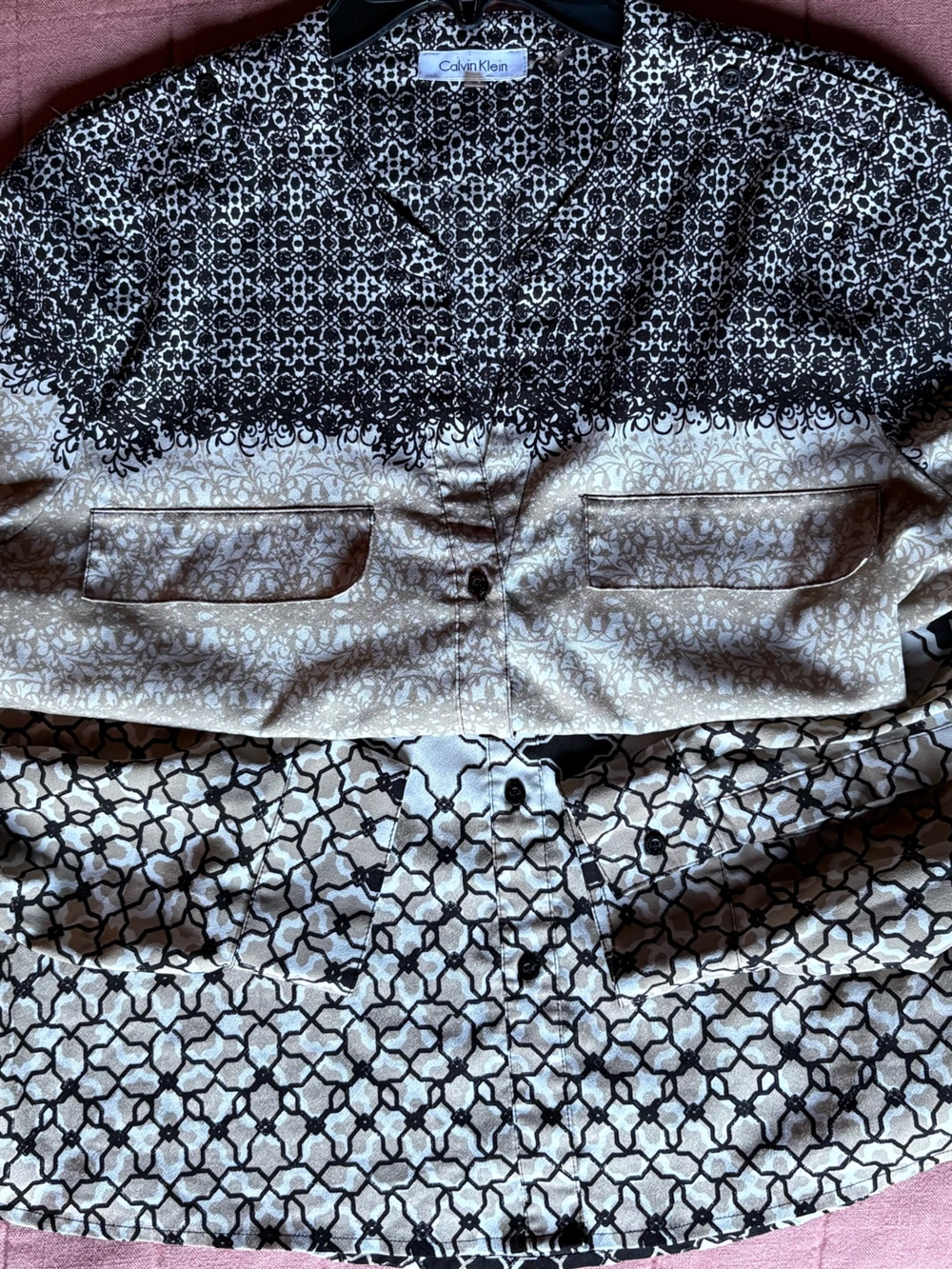 Calvin Klein Black Tan & White Geometric Pattern Button Down Top- Size Large - Picture 4 of 8